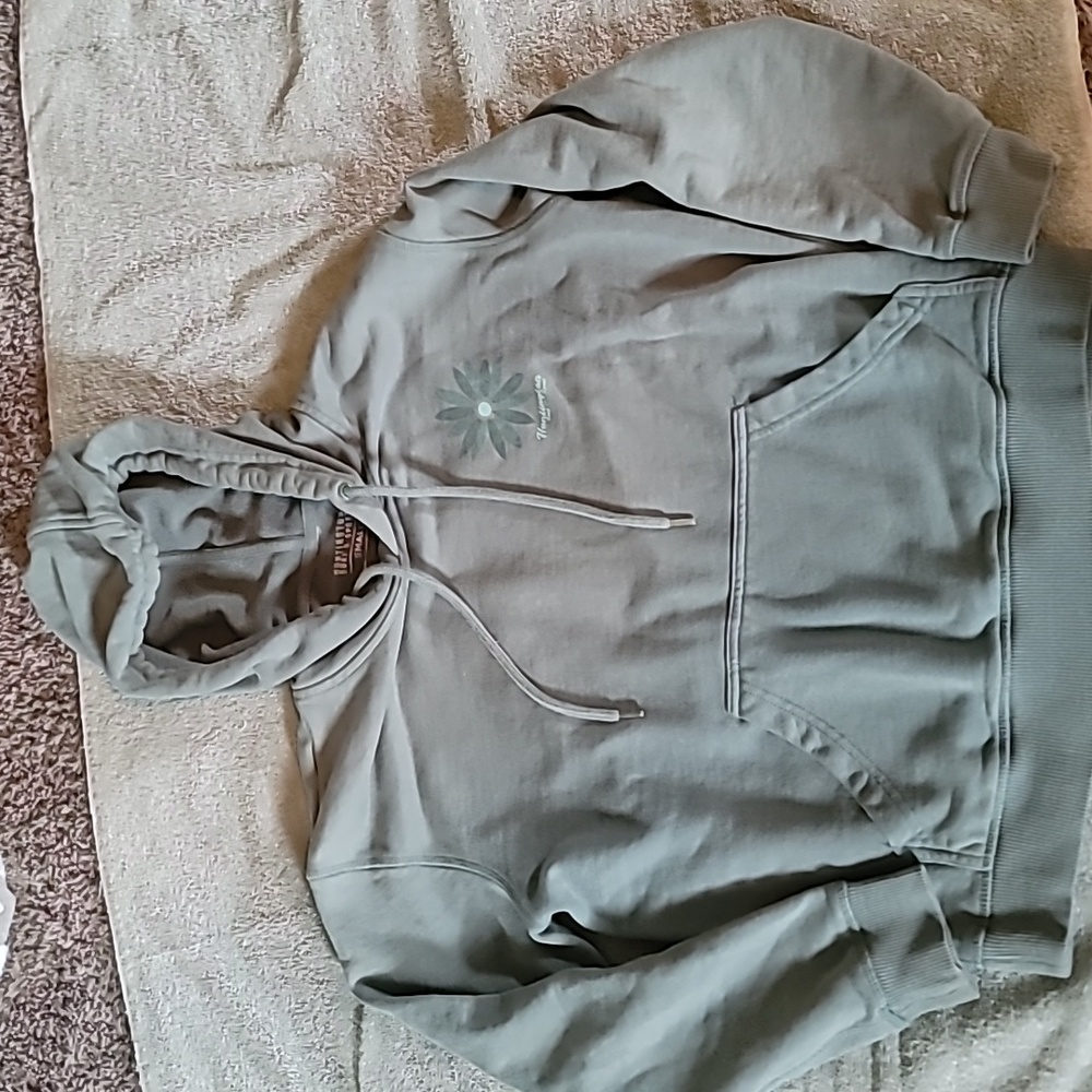 STUNNING PASTEL GREEN HUNTINGTON SURF & SPORT DAISY HOODIE